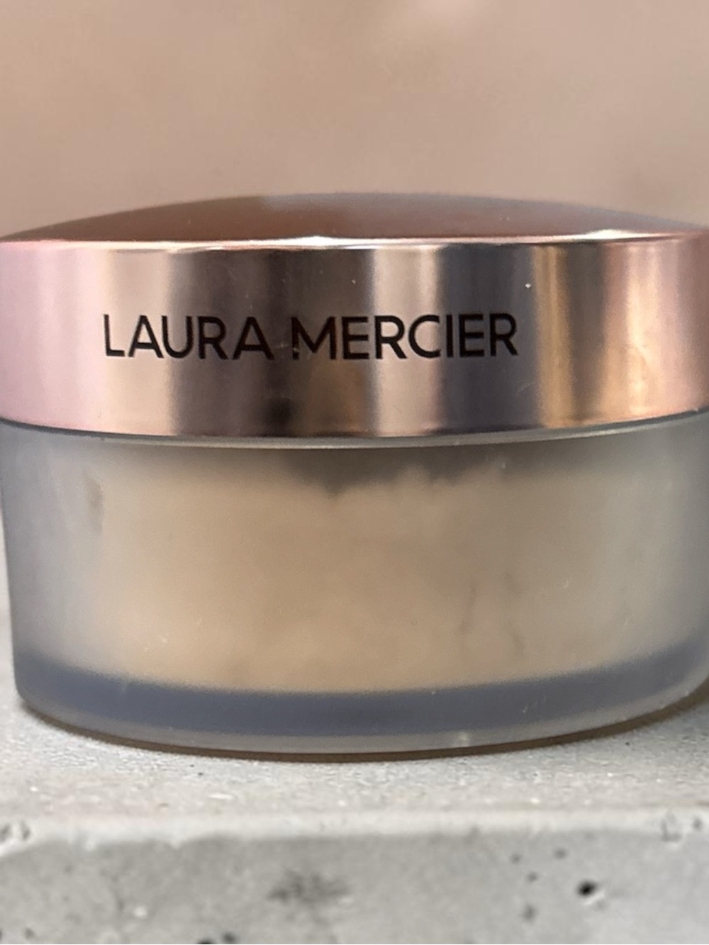 Laura Mercier
Translucent Loose Setting Powder Ultra-Blur-Rose Retails $48